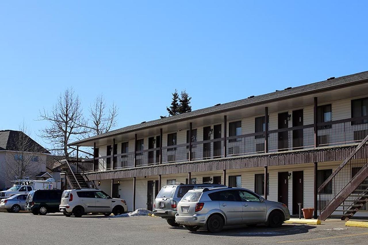 Golden West Motor Inn Carstairs Экстерьер фото